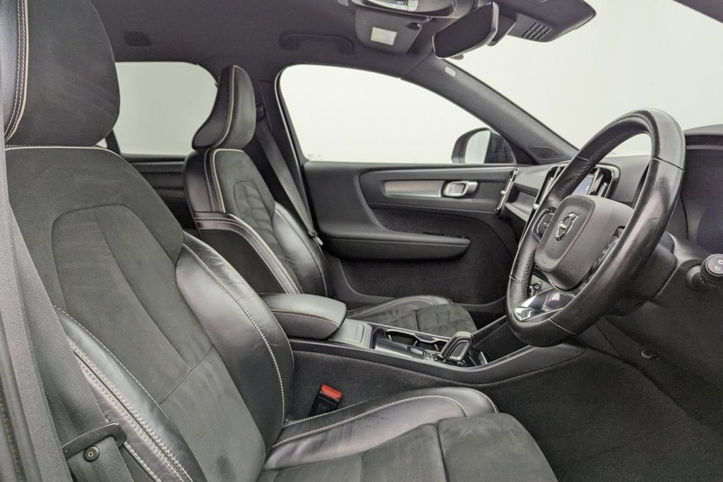 Used Volvo XC40 2021 for sale - 77212146: Photo 3