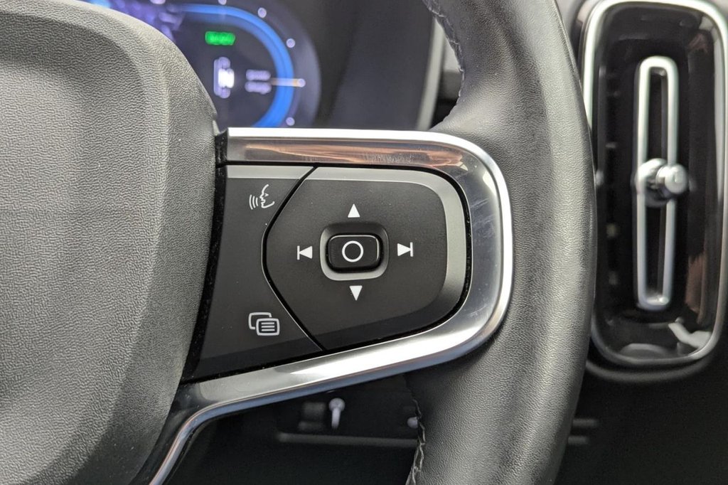 Used Volvo XC40 2021 for sale - 77212146: Photo 38