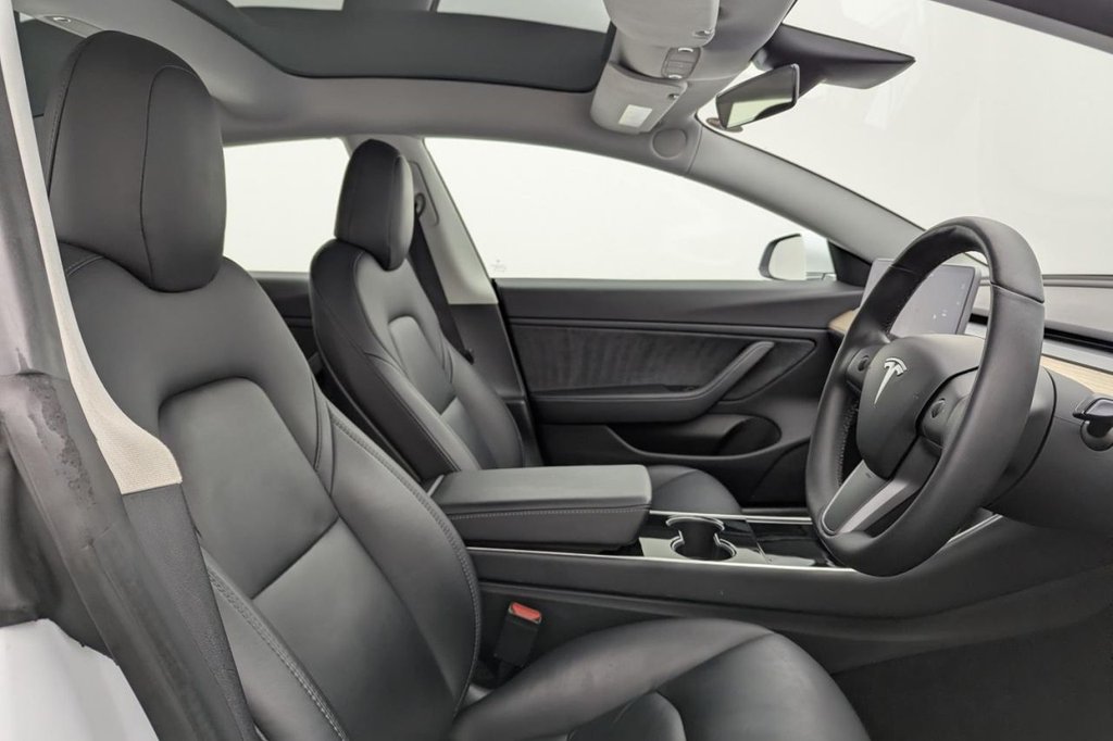 Used Tesla Model 3 2020 for sale - 77452340: Photo 3