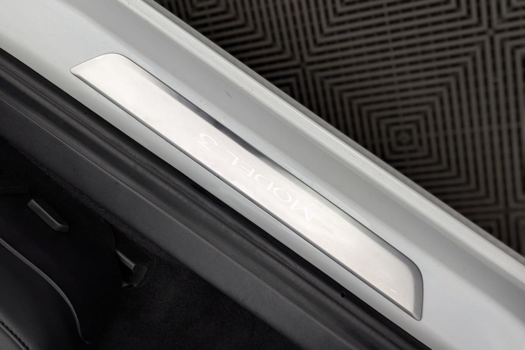 Used Tesla Model 3 2020 for sale - 77452340: Photo 31