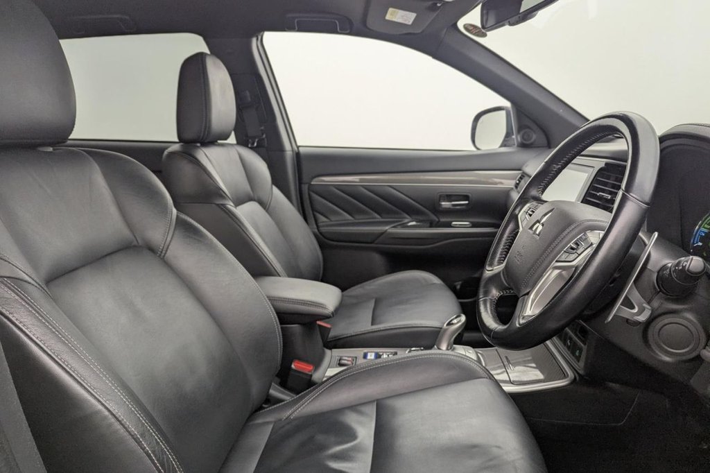 Used Mitsubishi Outlander 2020 for sale - 77936261: Photo 3