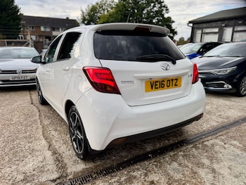 Used Toyota Yaris 2016 for sale - 79601278: Photo