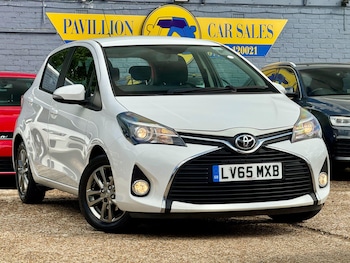 Used Toyota Yaris 2015 for sale - 79440857: Photo