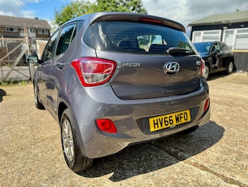 Used Hyundai i10 2016 for sale - 79413977: Photo