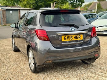 Used Toyota Yaris 2016 for sale - 79831438: Photo