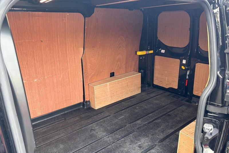 Used Ford Transit Custom 2023 for sale - 76568475: Photo 4
