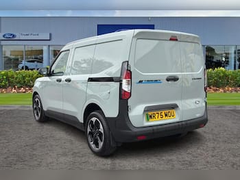 Used Ford E-Transit Courier 2025 for sale - 79789052: Photo