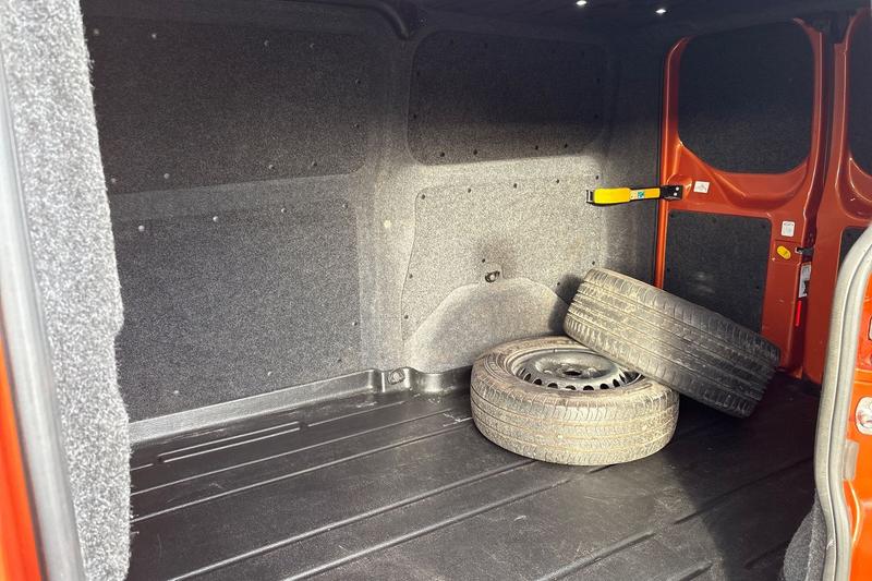 Used Ford Transit Custom 2023 for sale - 76541470: Photo 4