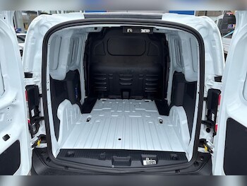 Used Ford Transit Courier 2024 for sale - 76541471: Photo