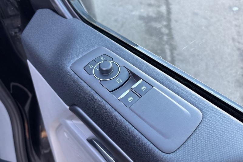 Used Ford E-Tourneo Custom 2025 for sale - 76716368: Photo 16