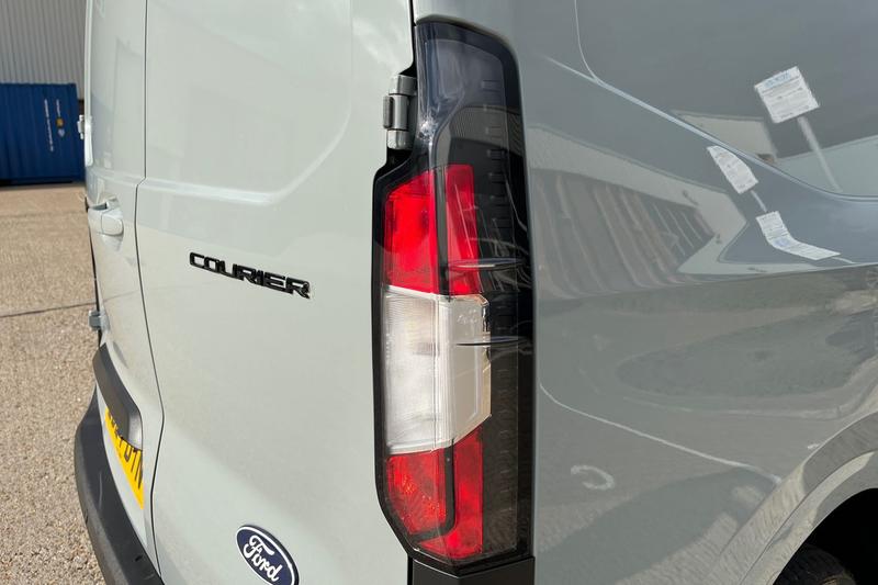 Used Ford Transit Courier 2024 for sale - 76400088: Photo 41