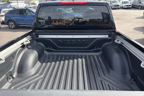Used Nissan Navara 2021 for sale - 75792010: Photo 4