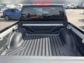Used Nissan Navara 2021 for sale - 75792010: Photo