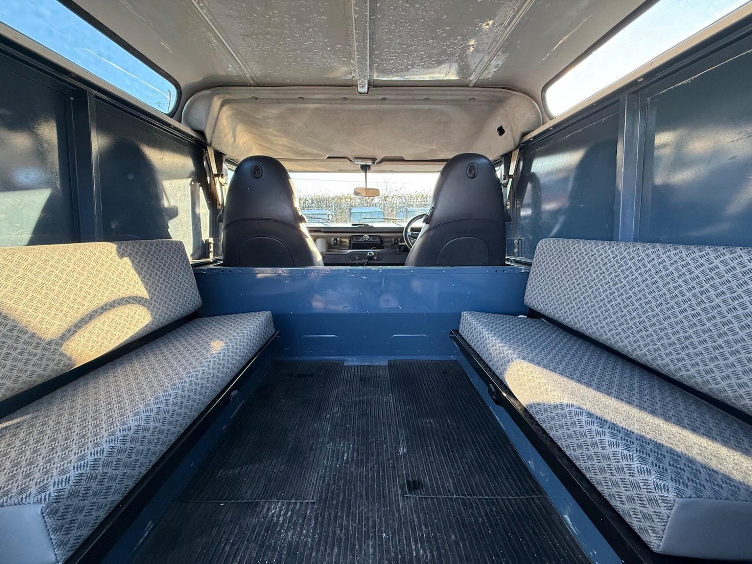 Used Land Rover Defender 90 1994 for sale - 77120521: Photo 14