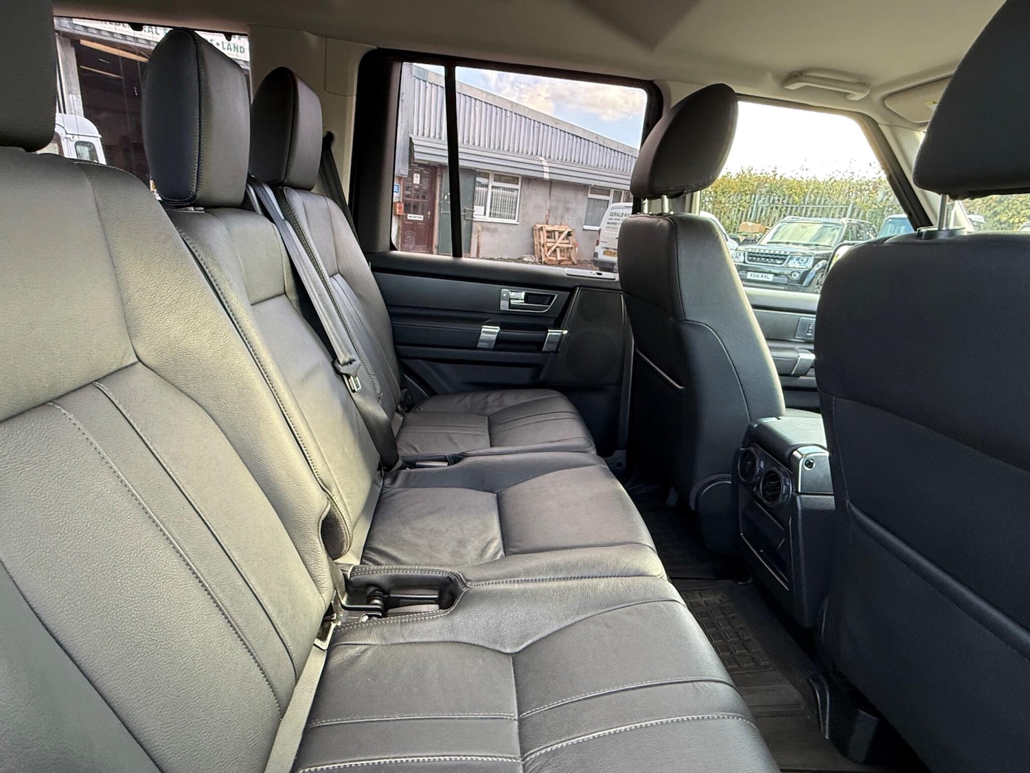 Used Land Rover Discovery 4 2010 for sale - 76072712: Photo 18