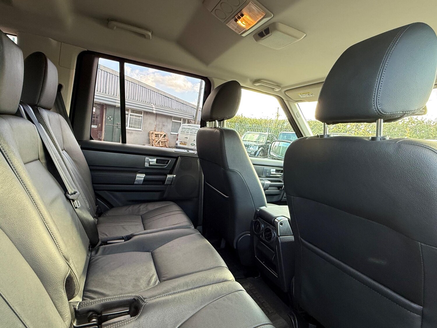 Used Land Rover Discovery 4 2010 for sale - 76072712: Photo 19