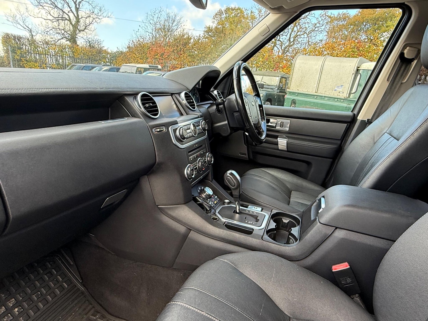 Used Land Rover Discovery 4 2010 for sale - 76072712: Photo 23