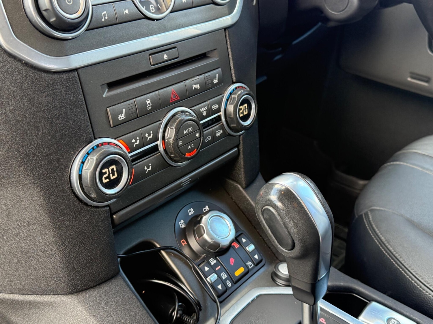 Used Land Rover Discovery 4 2010 for sale - 76072712: Photo 25