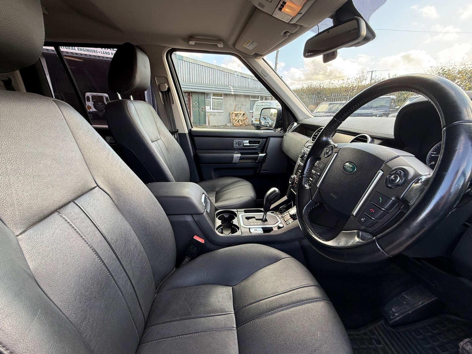 Used Land Rover Discovery 4 2010 for sale - 76072712: Photo 29