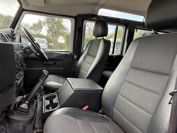 Used Land Rover Defender 110 2016 for sale - 76246843: Photo 15