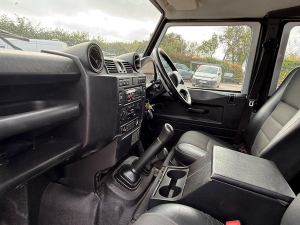 Used Land Rover Defender 110 2016 for sale - 76246843: Photo 16