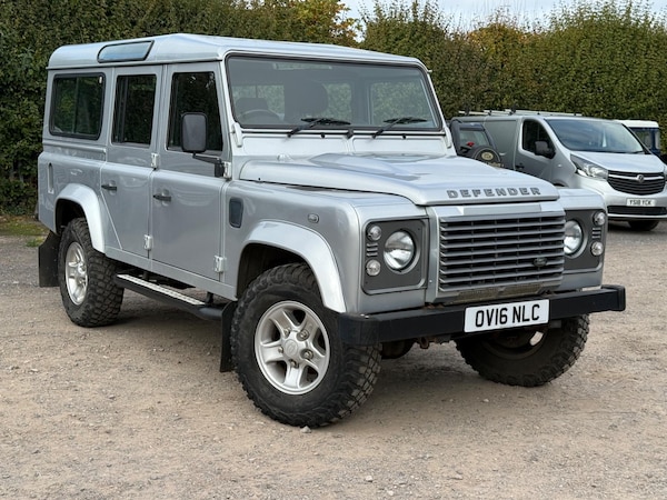 Used Land Rover Defender 110 2016 for sale - 76246843: Photo 4