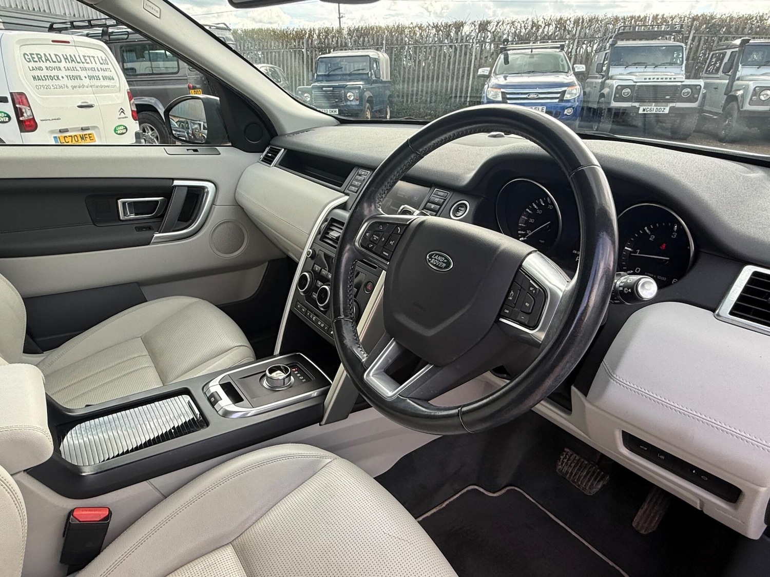 Used Land Rover Discovery Sport 2015 for sale - 77993593: Photo 17