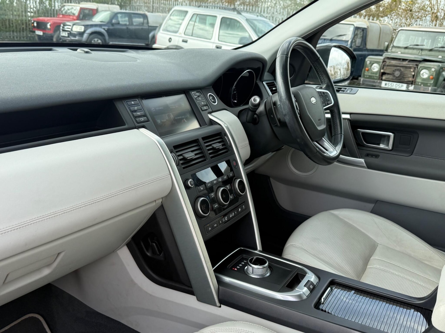 Used Land Rover Discovery Sport 2015 for sale - 77993593: Photo 21