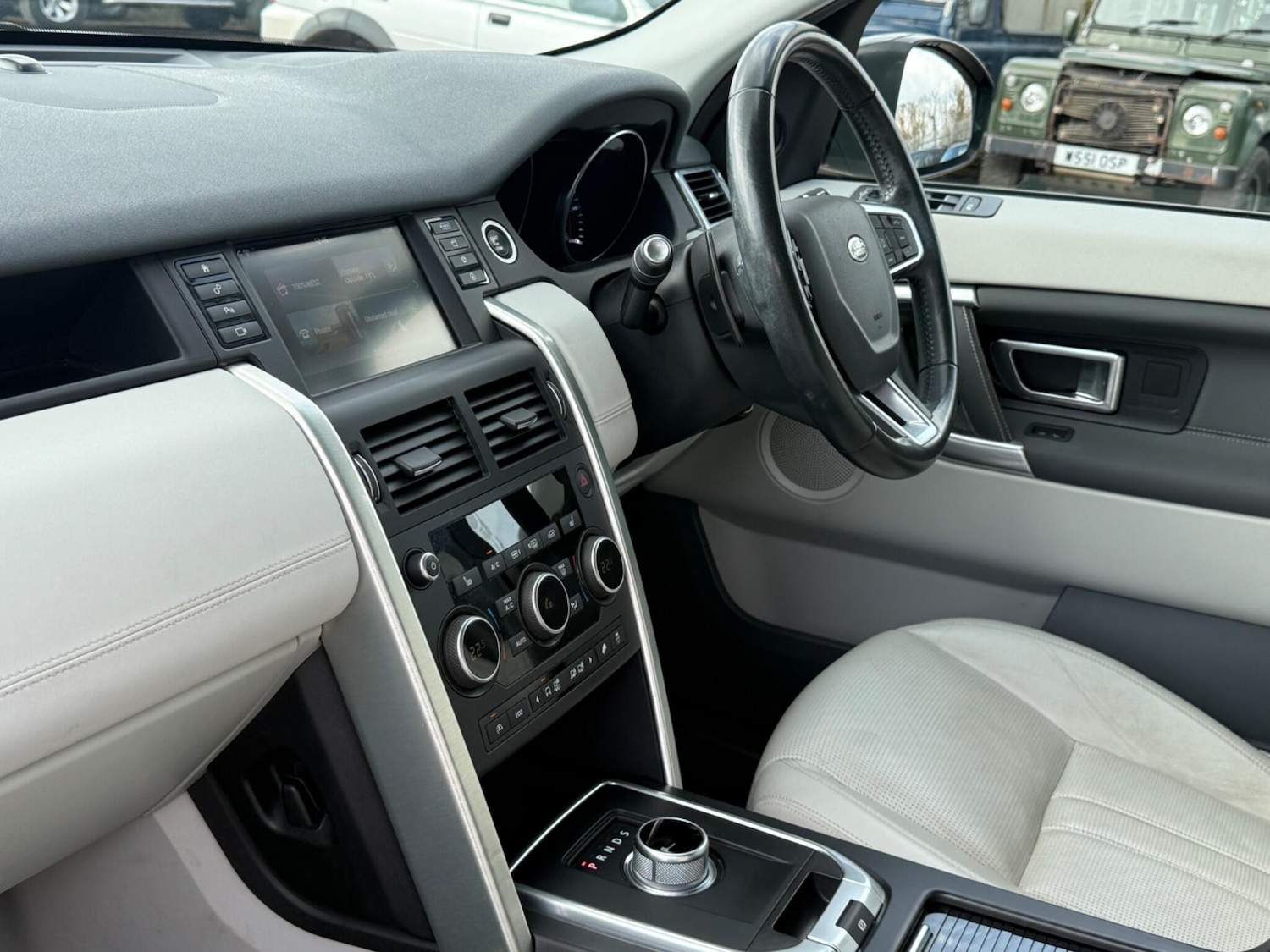 Used Land Rover Discovery Sport 2015 for sale - 77993593: Photo 22