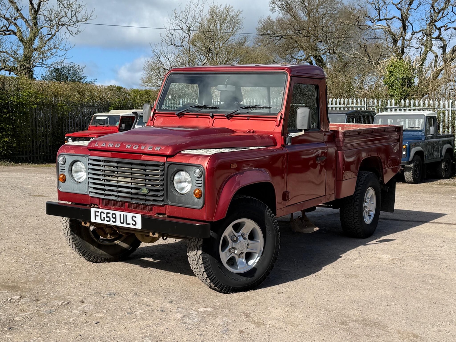 Used Land Rover Defender 110 2009 for sale - 78048124: Photo 2
