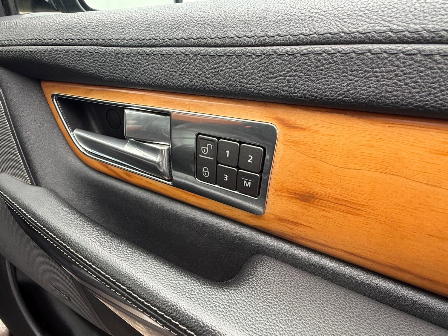 Used Land Rover Range Rover Sport for sale - 78136243: Photo 20