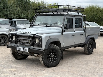 Land Rover - Defender 130