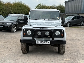 Used Land Rover Defender 90 2005 for sale - 76123013: Photo