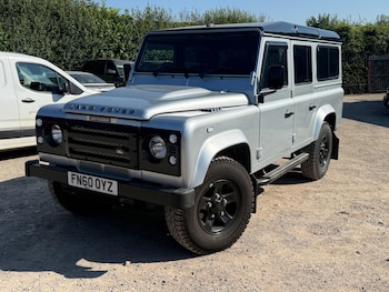 Used Land Rover Defender 110 2010 for sale - 79316161: Photo
