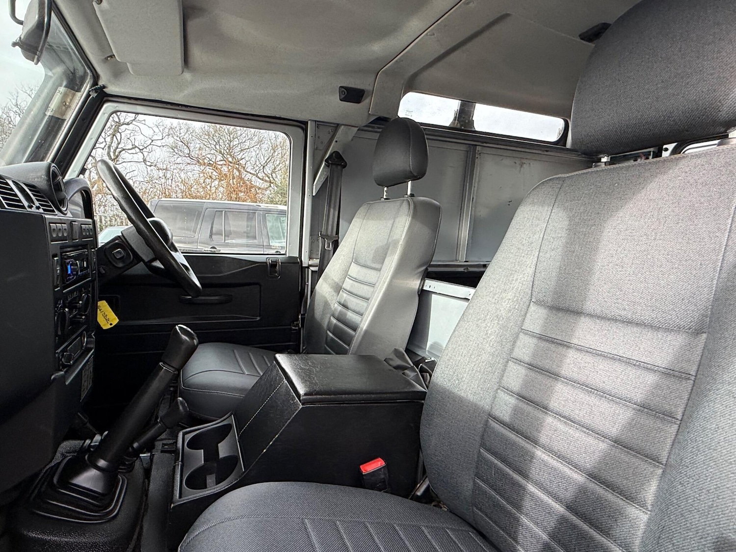 Used Land Rover Defender 90 2011 for sale - 77081395: Photo 17