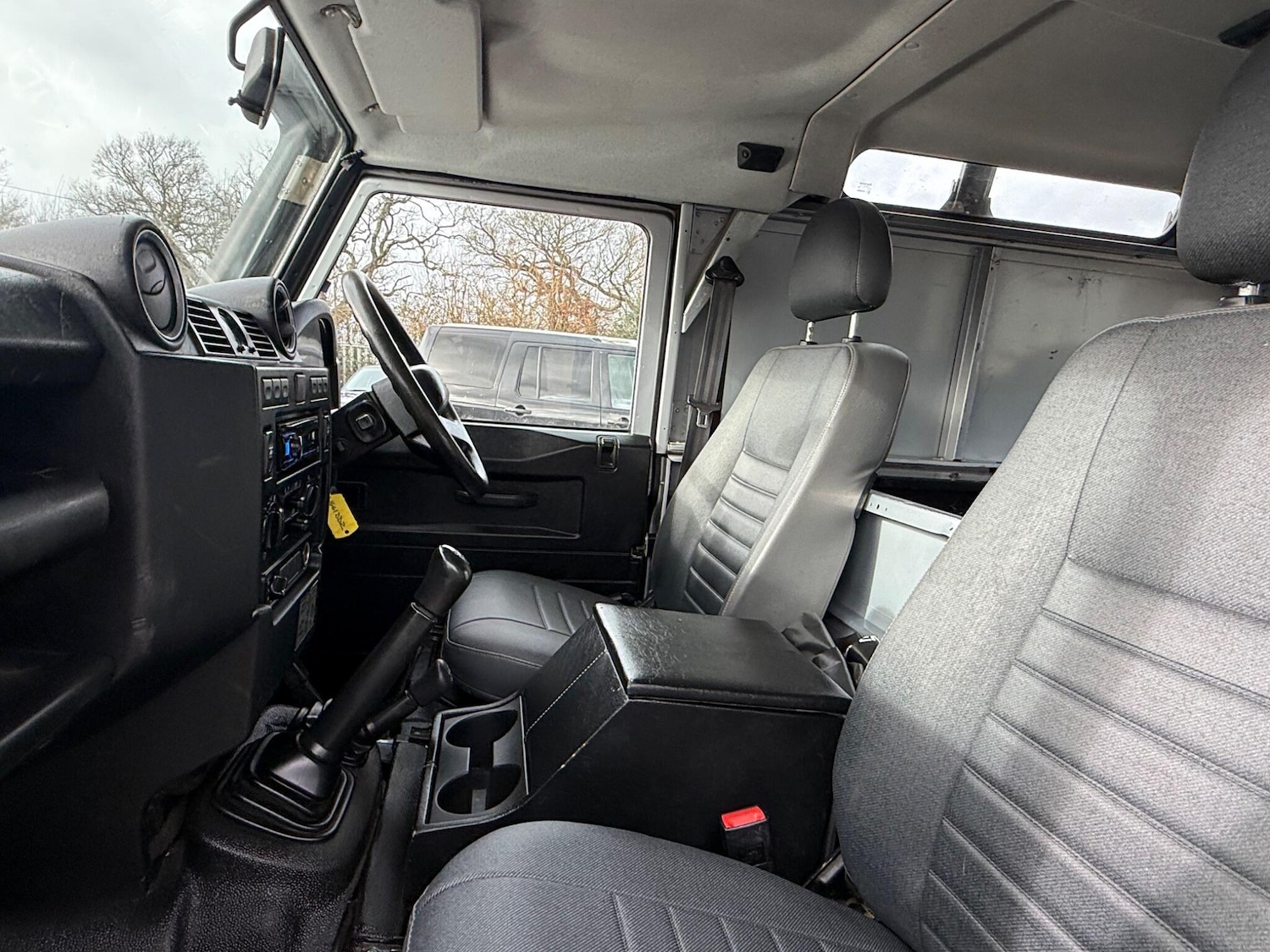 Used Land Rover Defender 90 2011 for sale - 77081395: Photo 18