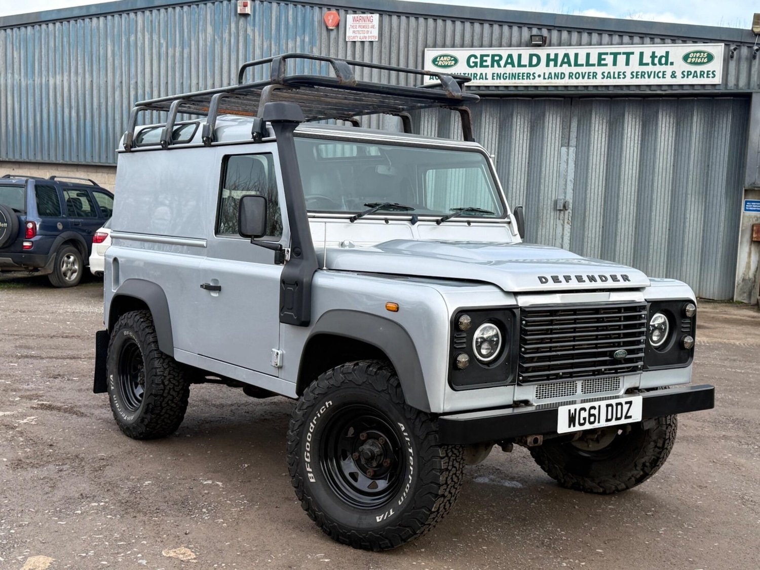 Used Land Rover Defender 90 2011 for sale - 77081395: Photo 3