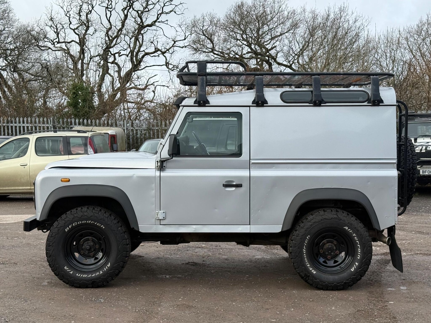 Used Land Rover Defender 90 2011 for sale - 77081395: Photo 6
