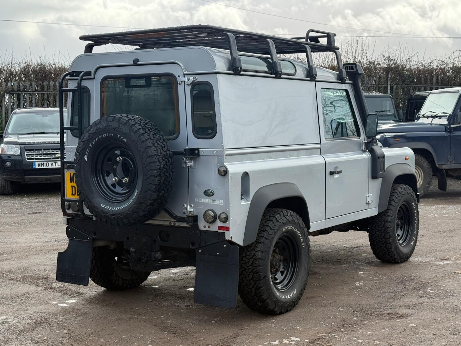 Used Land Rover Defender 90 2011 for sale - 77081395: Photo 9
