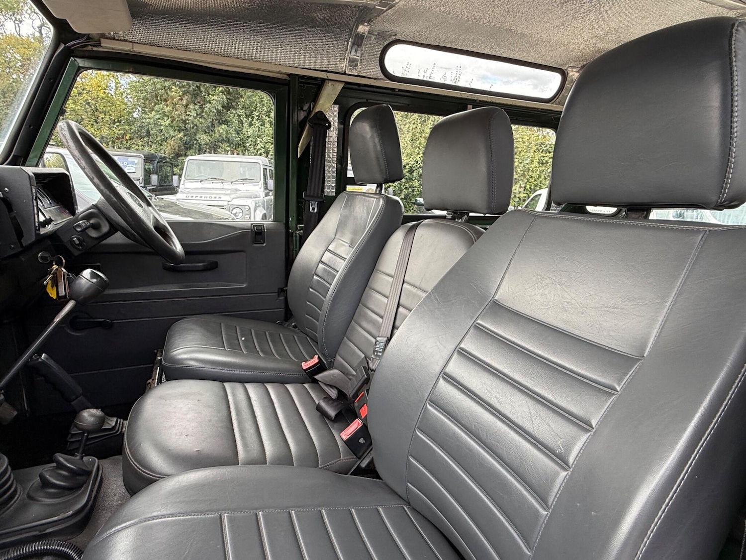 Used Land Rover Defender 90 1995 for sale - 76989295: Photo 14