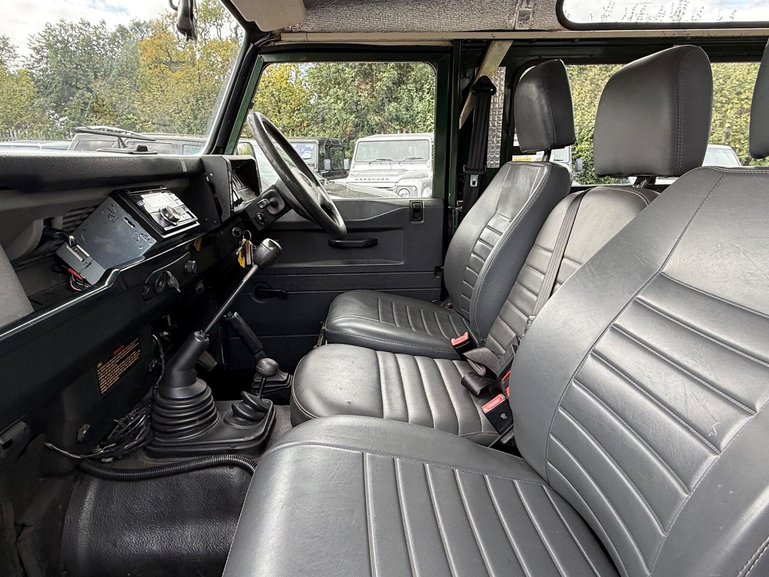 Used Land Rover Defender 90 1995 for sale - 76989295: Photo 15