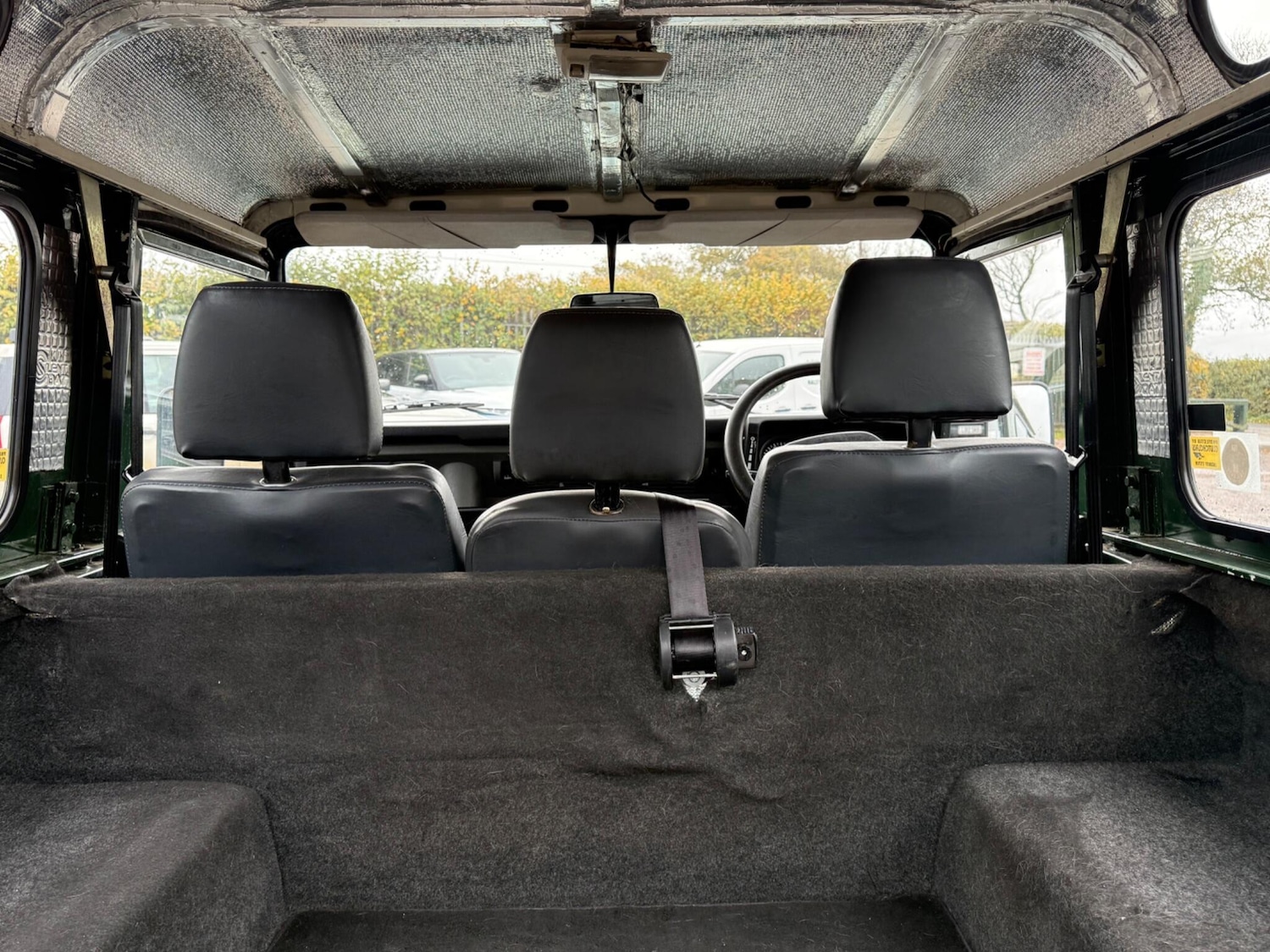 Used Land Rover Defender 90 1995 for sale - 76989295: Photo 17