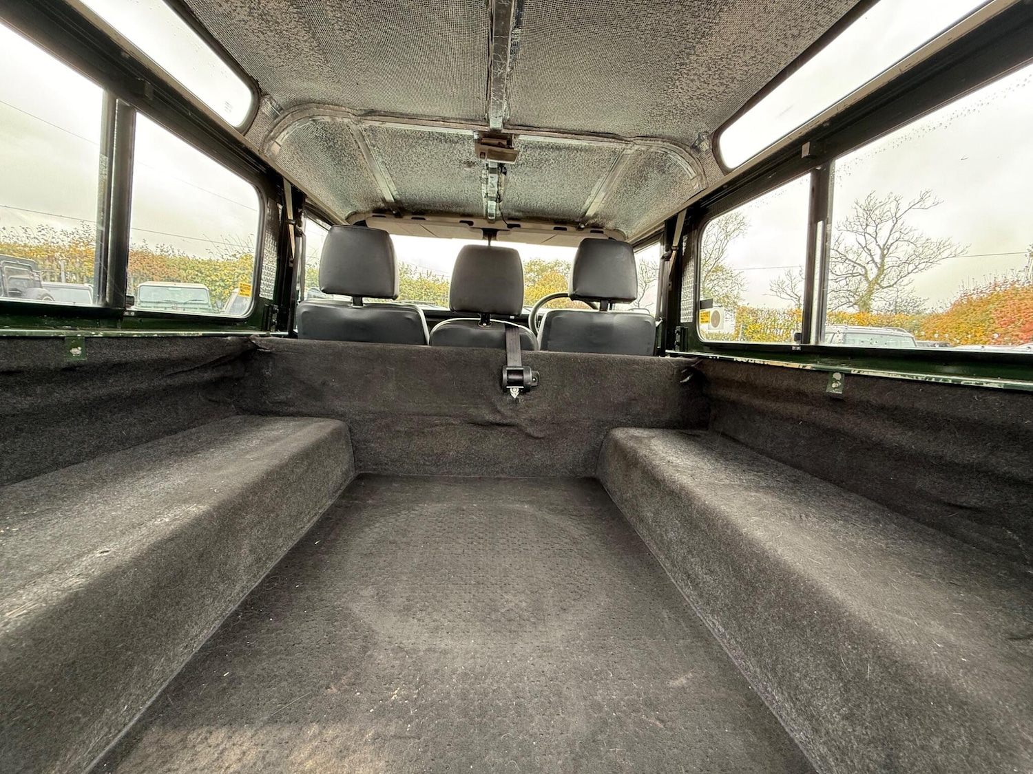 Used Land Rover Defender 90 1995 for sale - 76989295: Photo 18