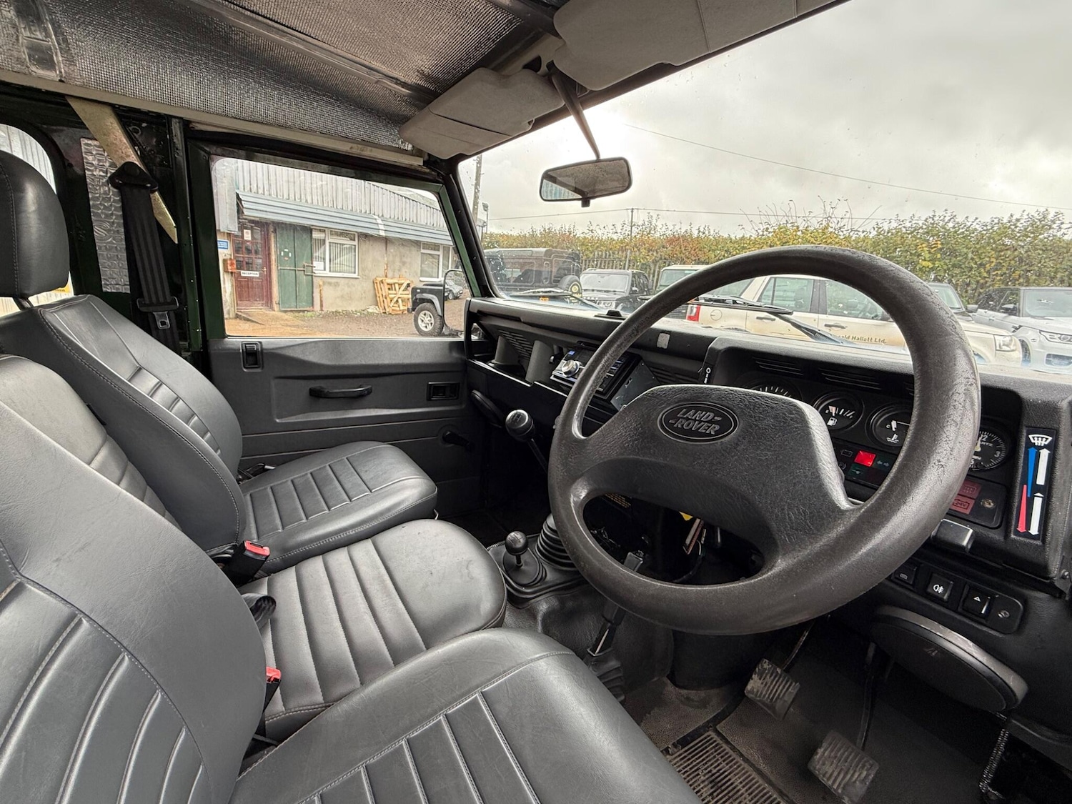 Used Land Rover Defender 90 1995 for sale - 76989295: Photo 22