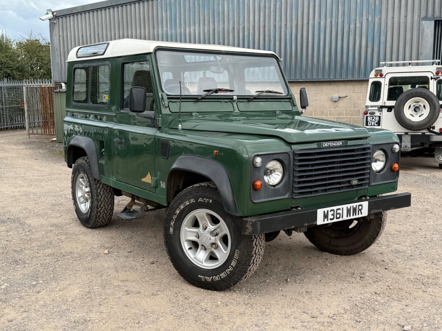 Used Land Rover Defender 90 1995 for sale - 76989295: Photo 3