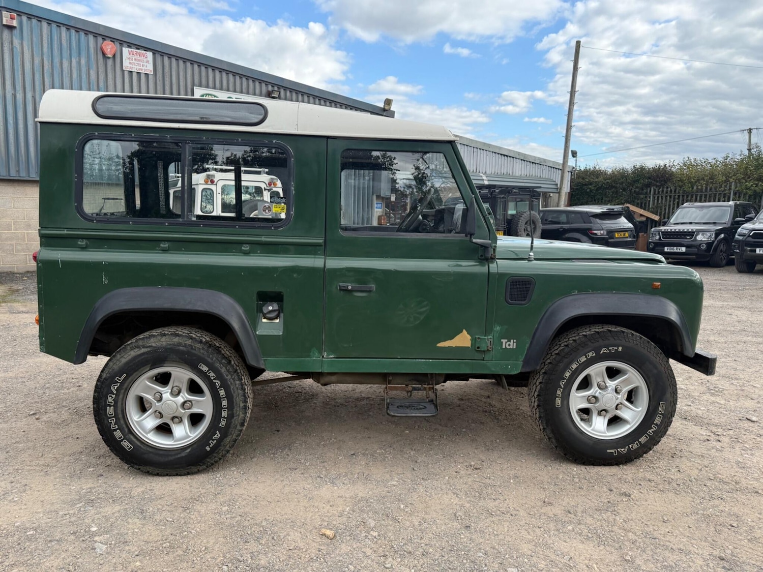 Used Land Rover Defender 90 1995 for sale - 76989295: Photo 6