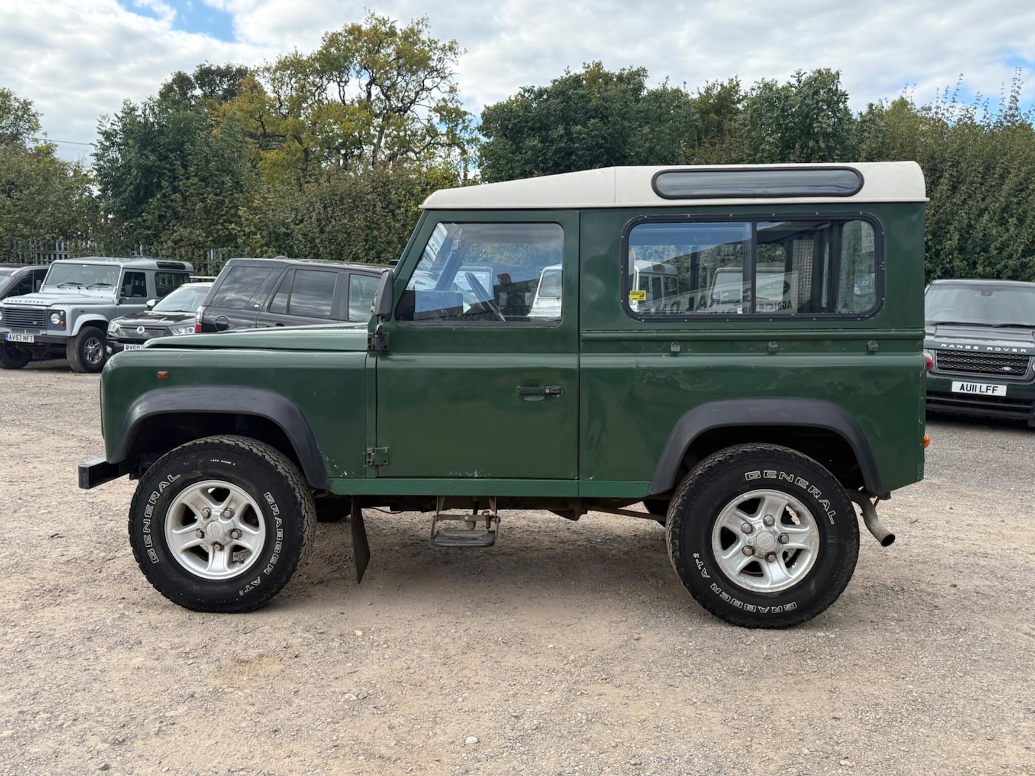 Used Land Rover Defender 90 1995 for sale - 76989295: Photo 7