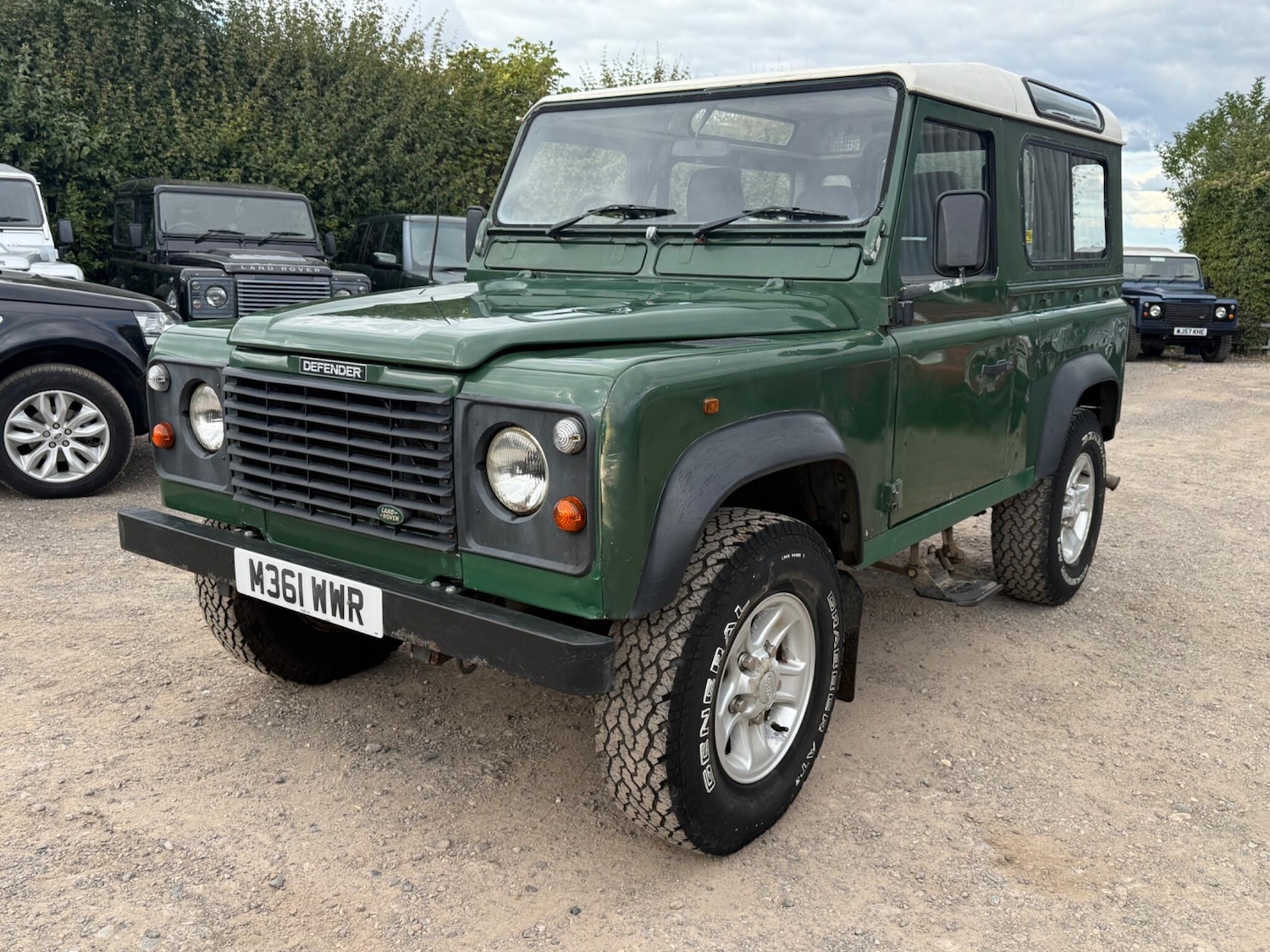 Used Land Rover Defender 90 1995 for sale - 76989295: Photo 8
