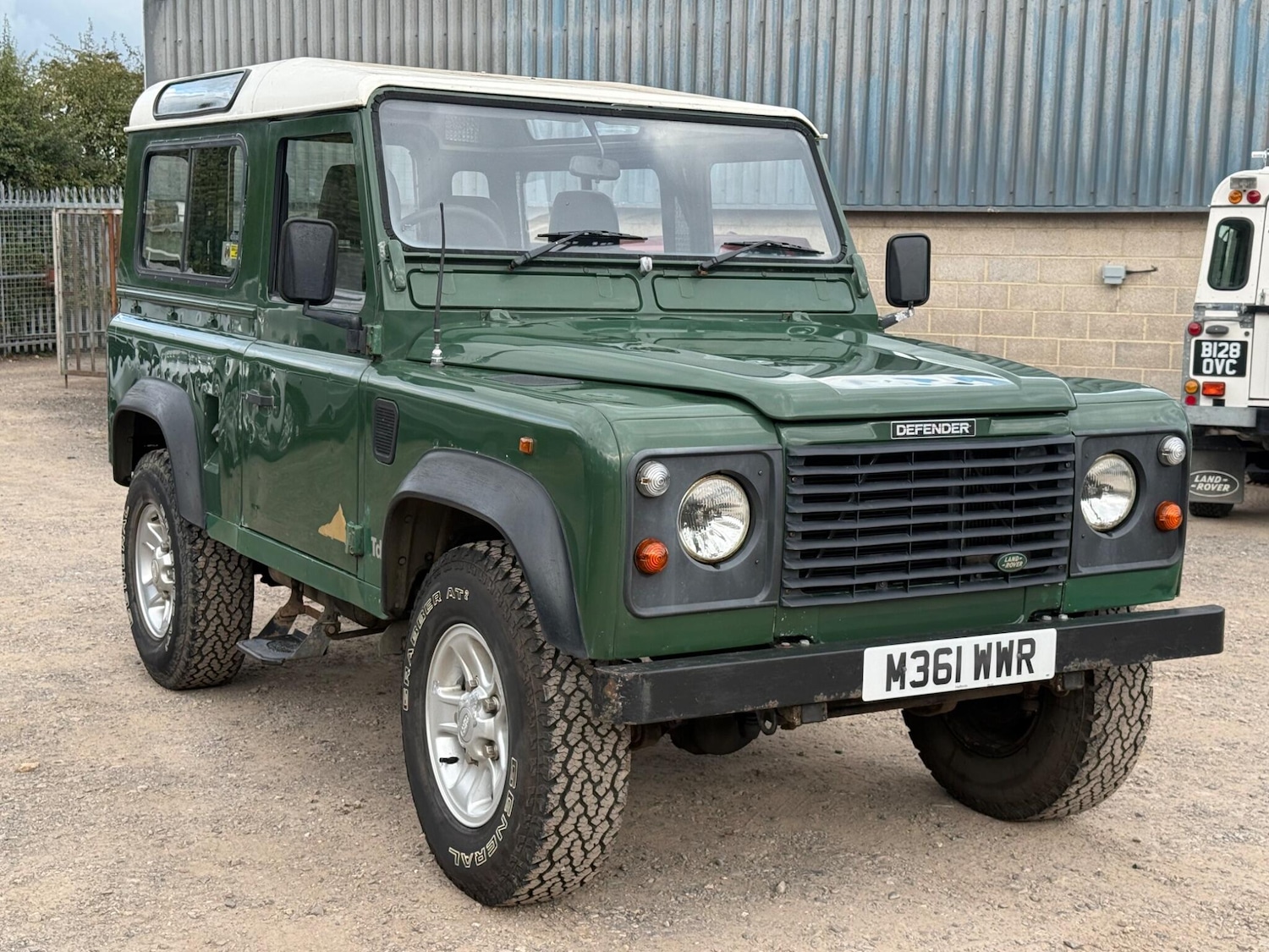 Used Land Rover Defender 90 1995 for sale - 76989295: Photo 9