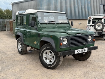 Used Land Rover Defender 90 1995 for sale - 76032279: Photo